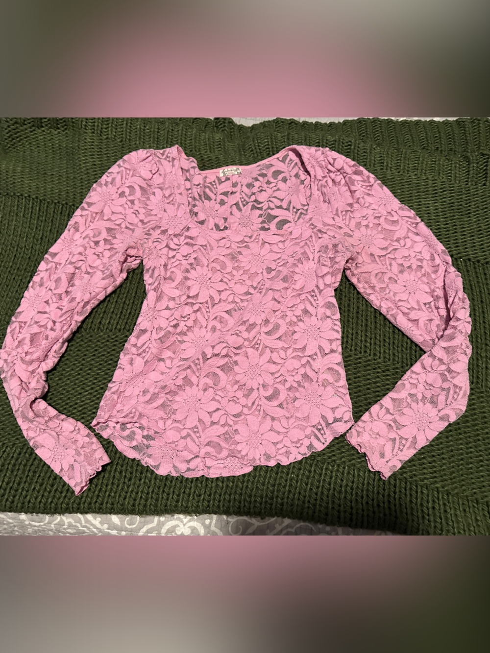 Women's Pink Floral Lace Long-Sleeve Blouse